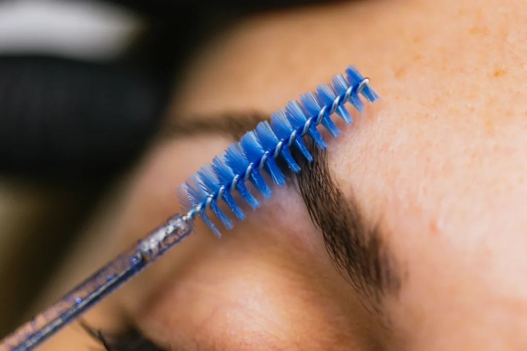 Natural Ways To Define Brows